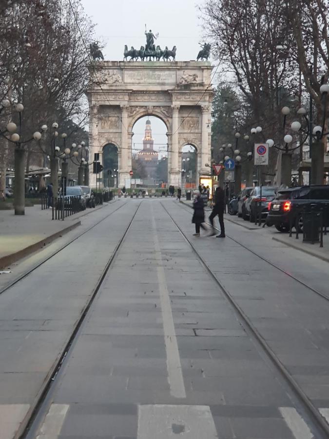 The Centre Junior - Free Parking Per Selected Rate And Car Keys Must At Garage - Zone Arco Della Pace - Castello Sforzesco -last Supper -nearest Metro Subway Greenline M2 Moscova Milan