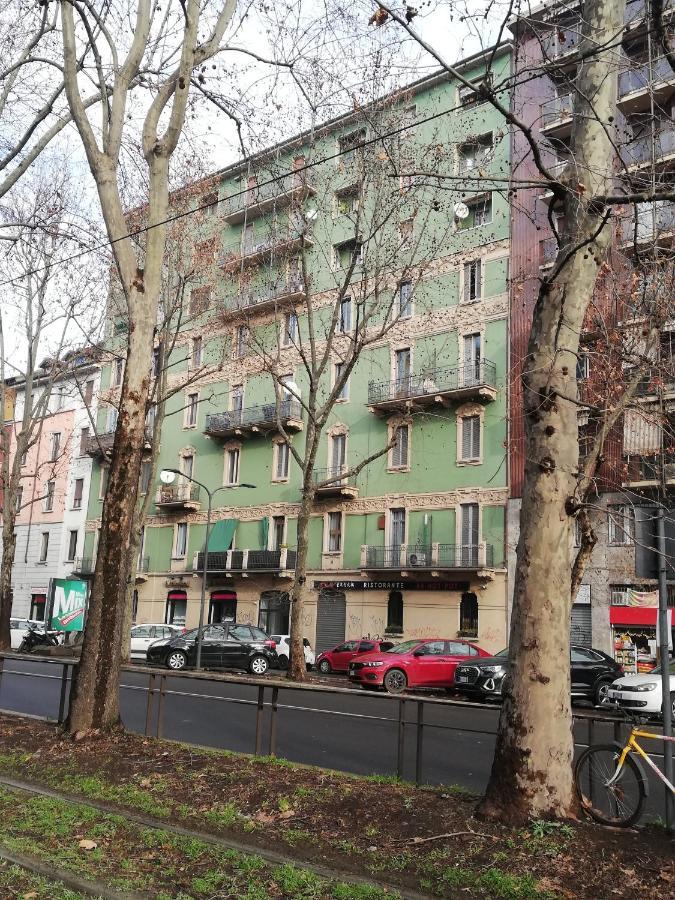 Al 32 * Milan