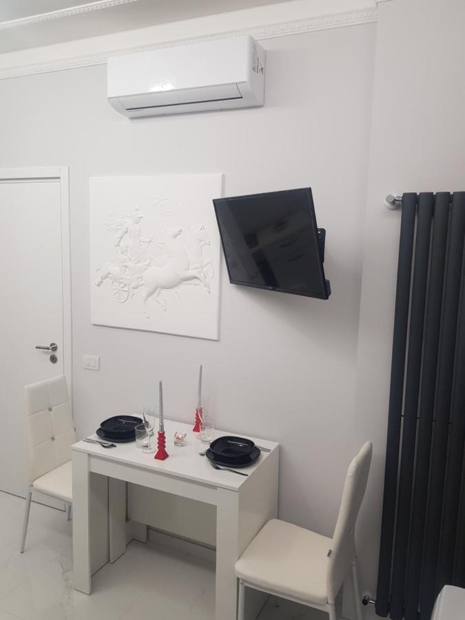 Black & White Holiday home Milan