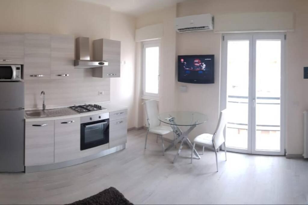 Apartamento Fondazione Prada Metro Corvetto Splendido Monolocale Ristrutturato Ben Arredato