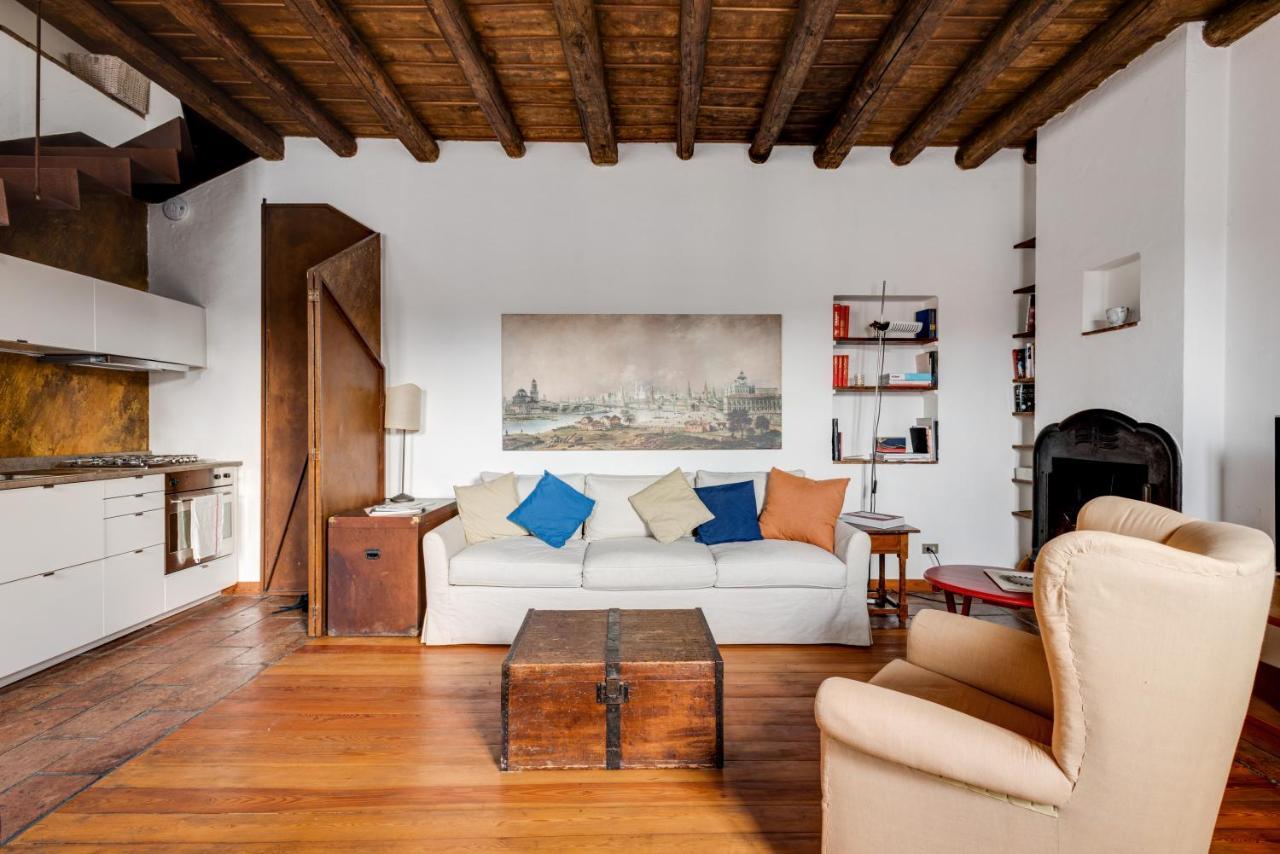 Duplex Incantevole Sui Tetti Nel Cuore Dei Navigli Apartment *