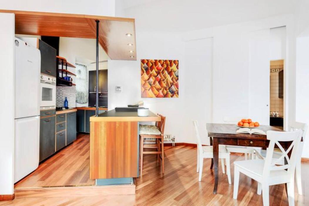 Pagano & Cenacolo Bright Apartment Milan
