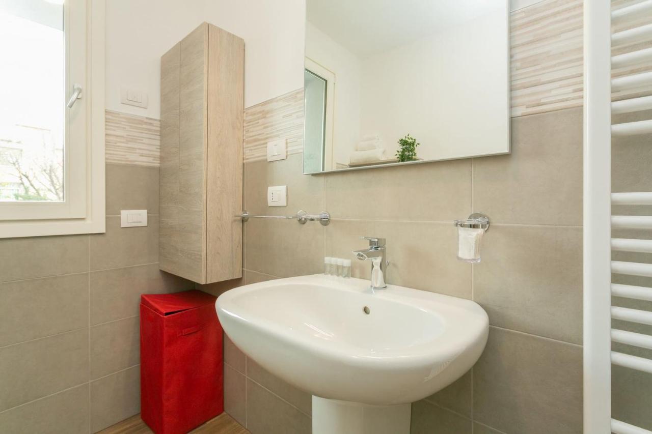 The Rent - Modern Close To Dergano *