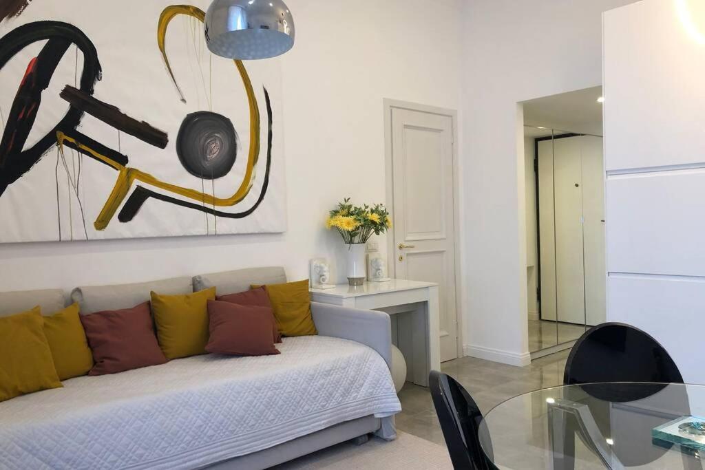 Casa Alberto Da Giussano, Elegante Bilocale In Centro Con Balcone Sul Parco Apartment
