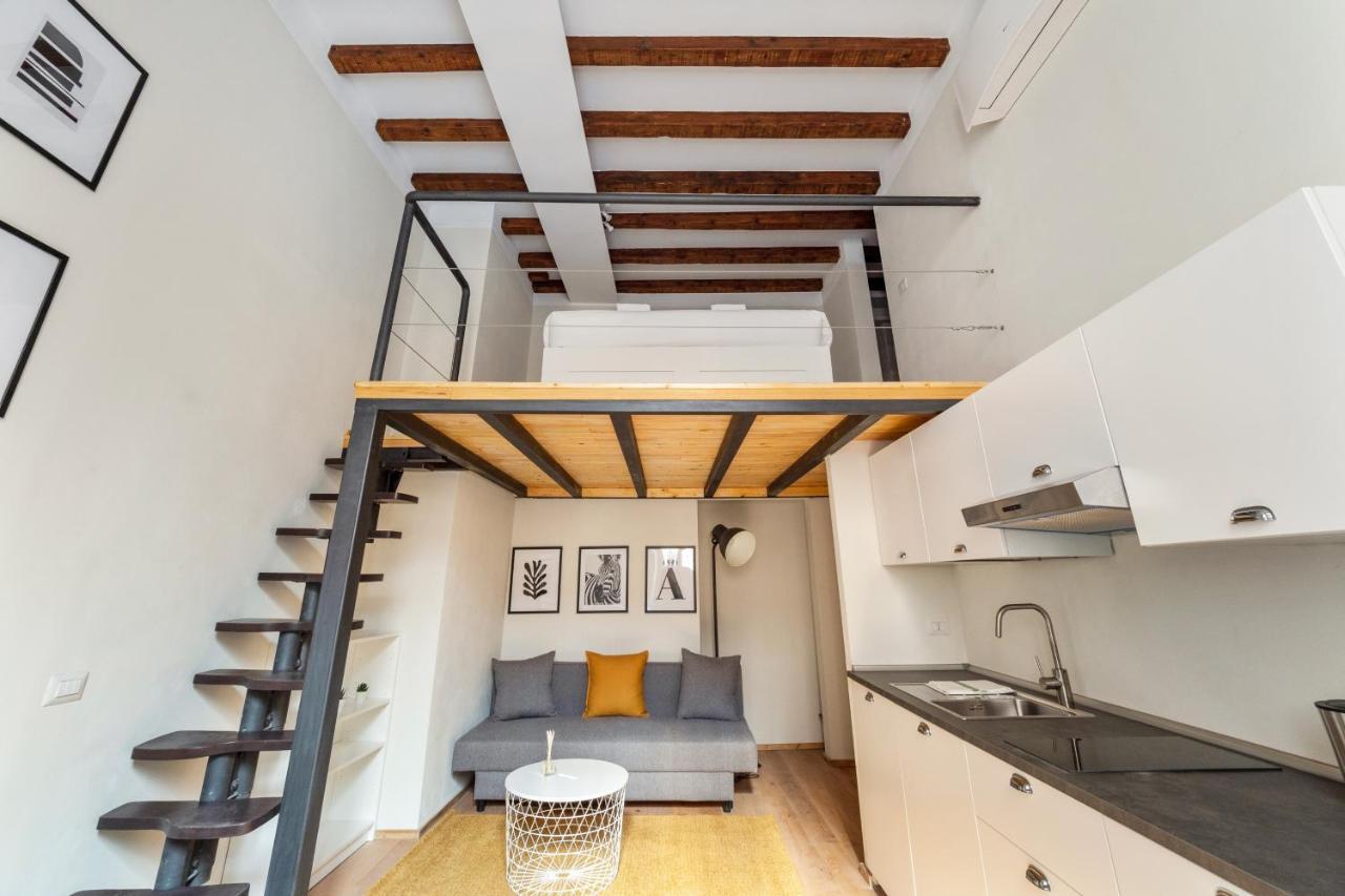 Apartment Porta Venezia Modern Loft - The Door