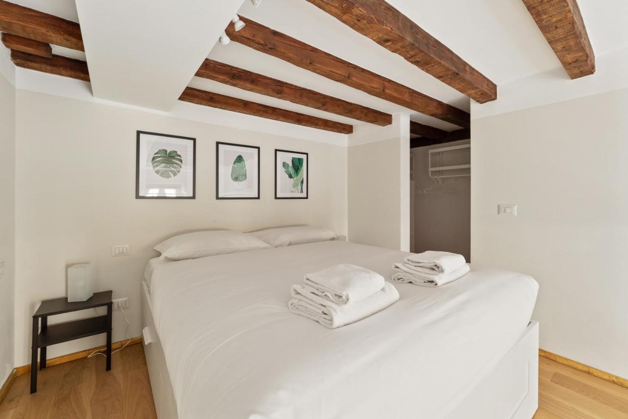 Porta Venezia Modern Loft - The Door Apartment *