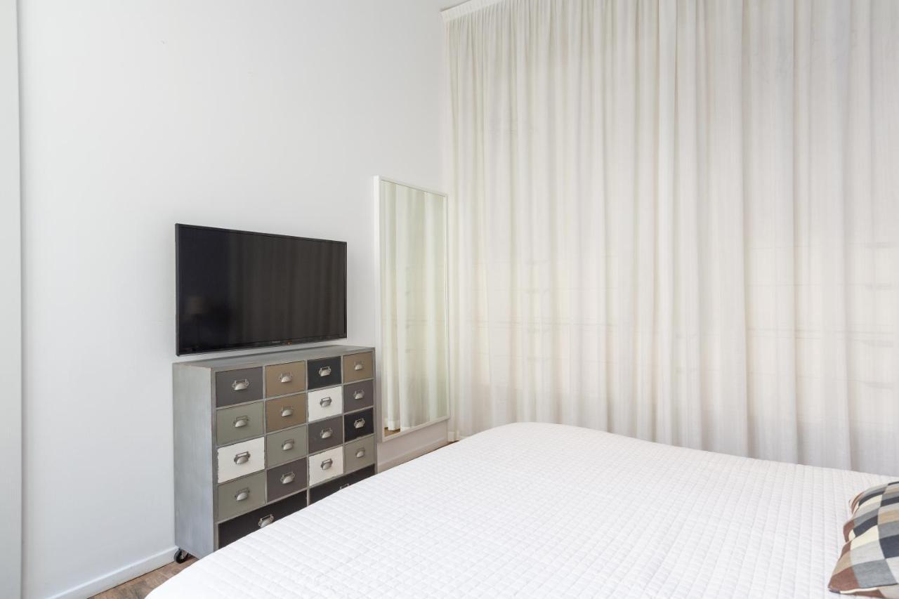 Apartment Tricolore Modern And Cozy