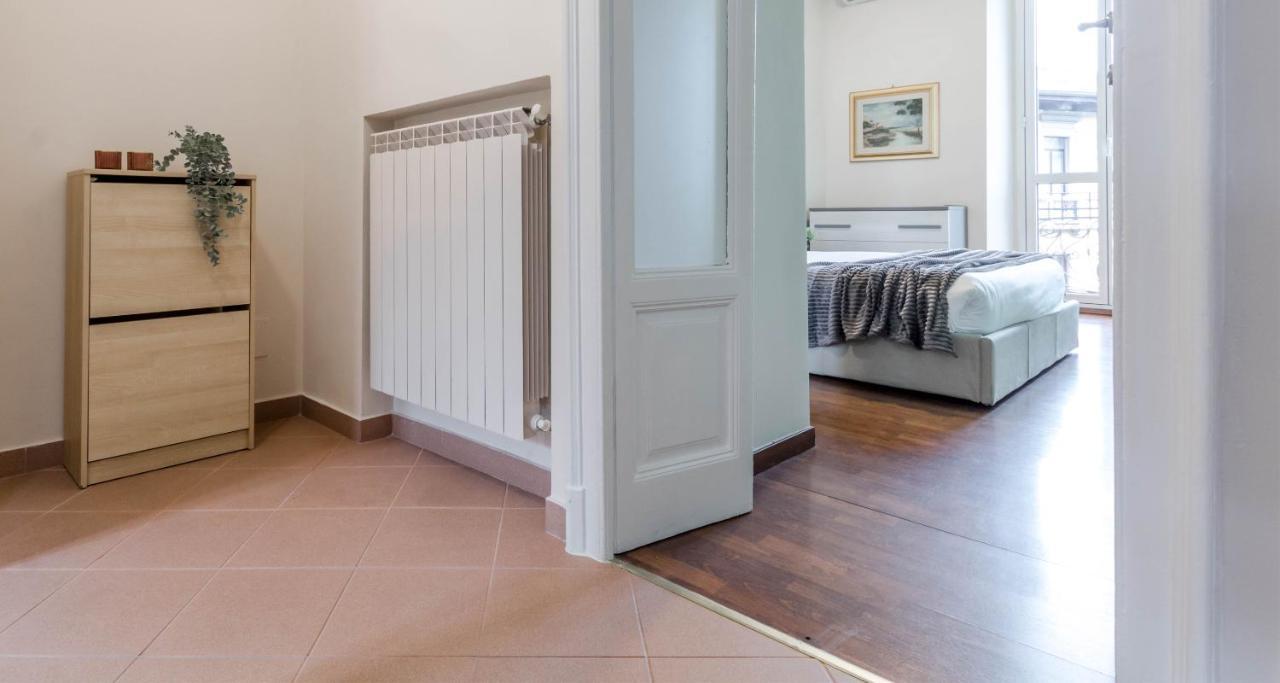 Joivy Elegant 1-br Flat Next To Centrale Apartment
