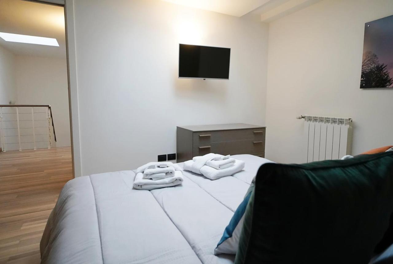 Apartment Rentopolis - Palazzo Candiani Milan