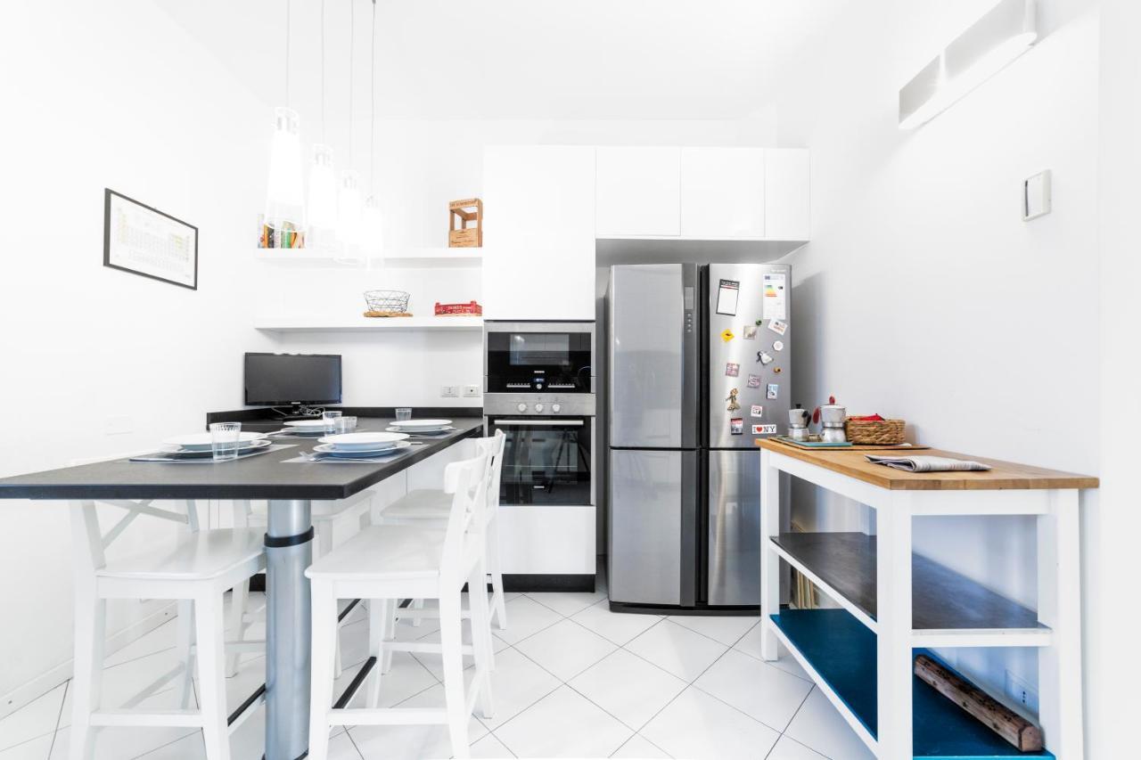 Apartment Loreto Elegant Flat Milan