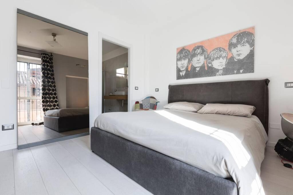 Unique 4 Storey House On Naviglio 4bd, 4bt Milan