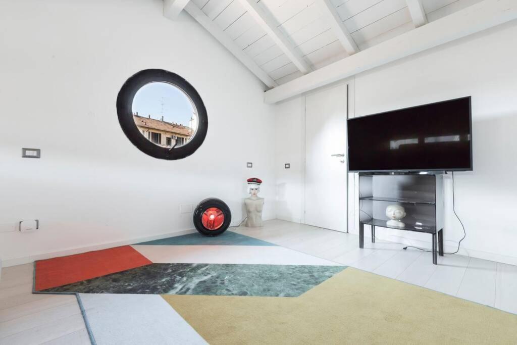 Apartment Unique 4 Storey House On Naviglio 4bd, 4bt