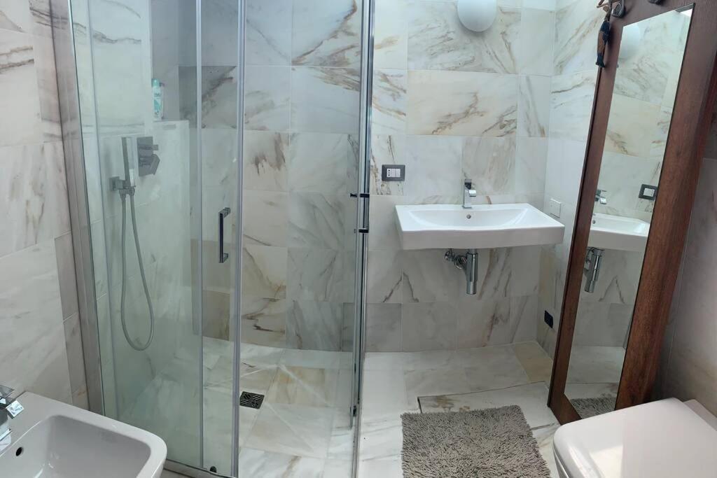 Unique 4 Storey House On Naviglio 4bd, 4bt