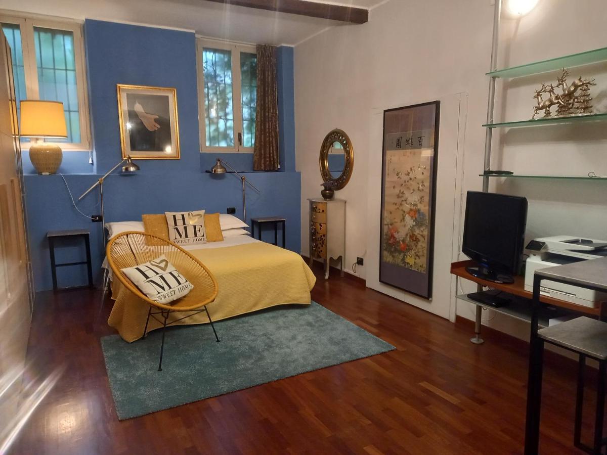  Apartment *