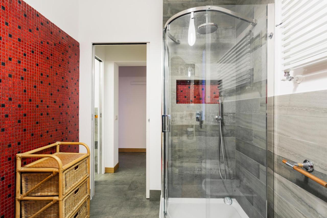 A Retreat In The Heart Of I Via Sapeto * Milan