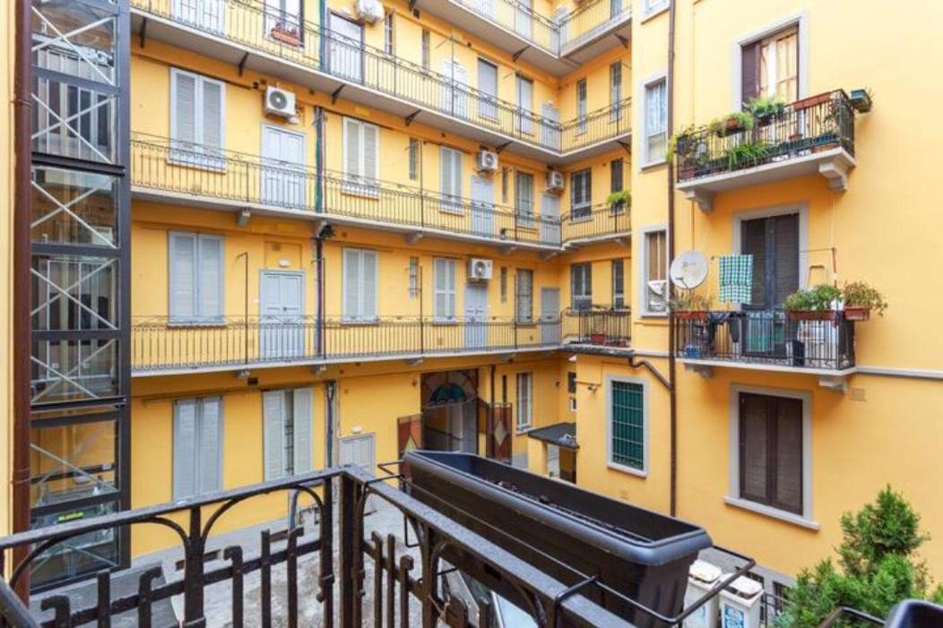 Isola And Zara Comfortable Apartment Milan