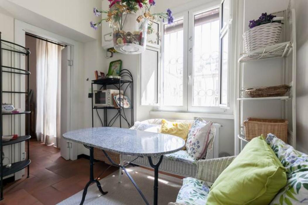 Porta Ticinese Cozy Con Balcone Apartamento Milão