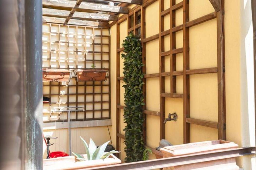 Porta Ticinese Cozy Con Balcone Milão