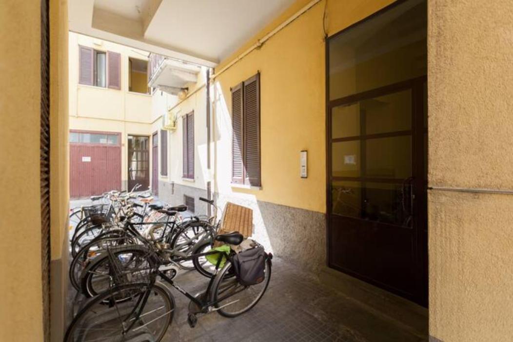 Porta Ticinese Cozy Con Balcone * Milão