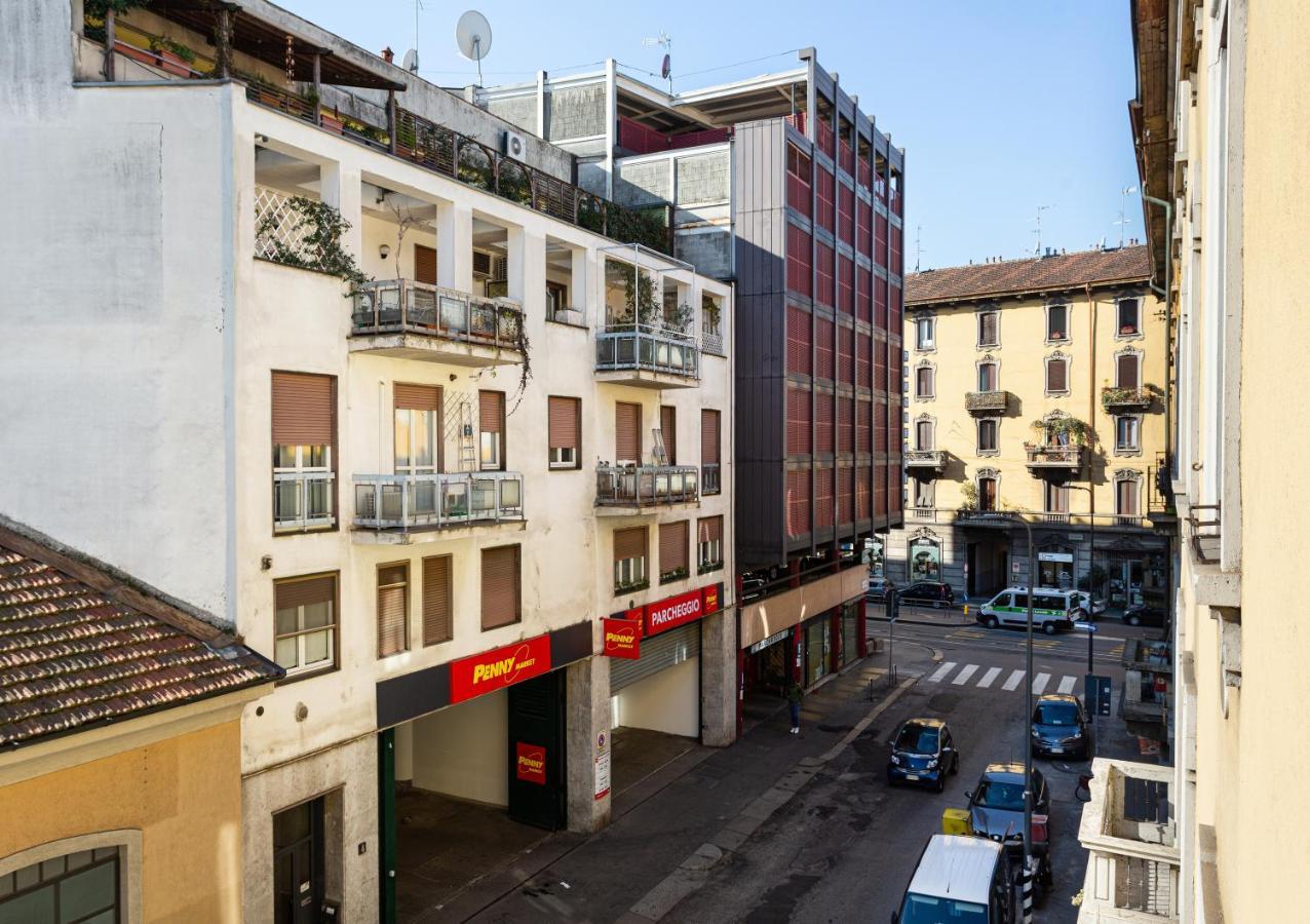 A Yellow Touch - Modern In Isola Apartment Milan