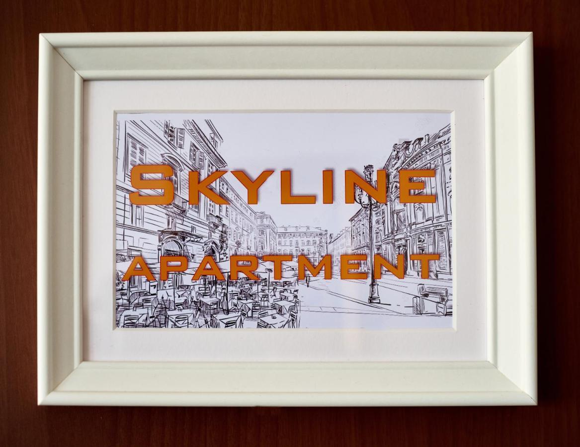 Skyline Apartment *