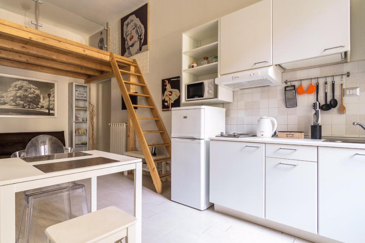 Apartment Charming Nest In The Heart Of Milano-isola Milan