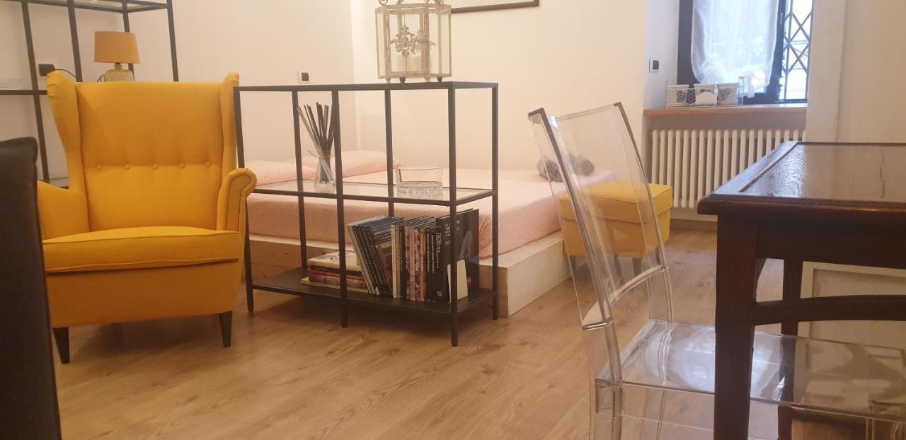 Isola Dal Verme Flat Apartment *