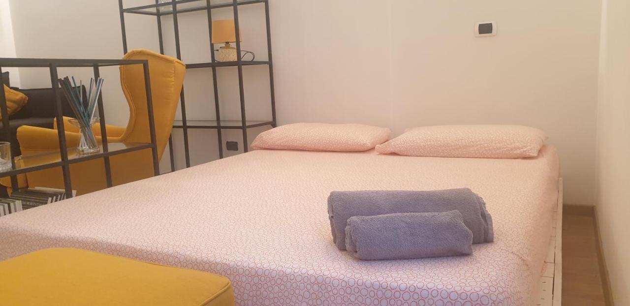 Isola Dal Verme Flat Apartment *