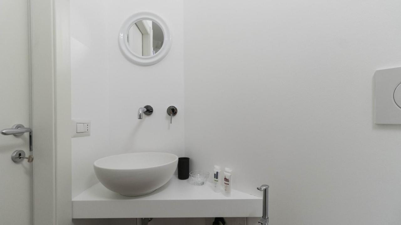 Italianway - Raffaello Sanzio 17 Milano