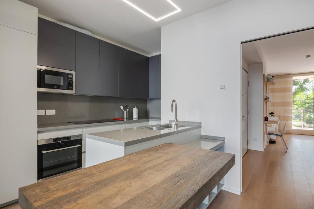 Easylife - Modern And Spacious In Fiera Life Holiday home Milan