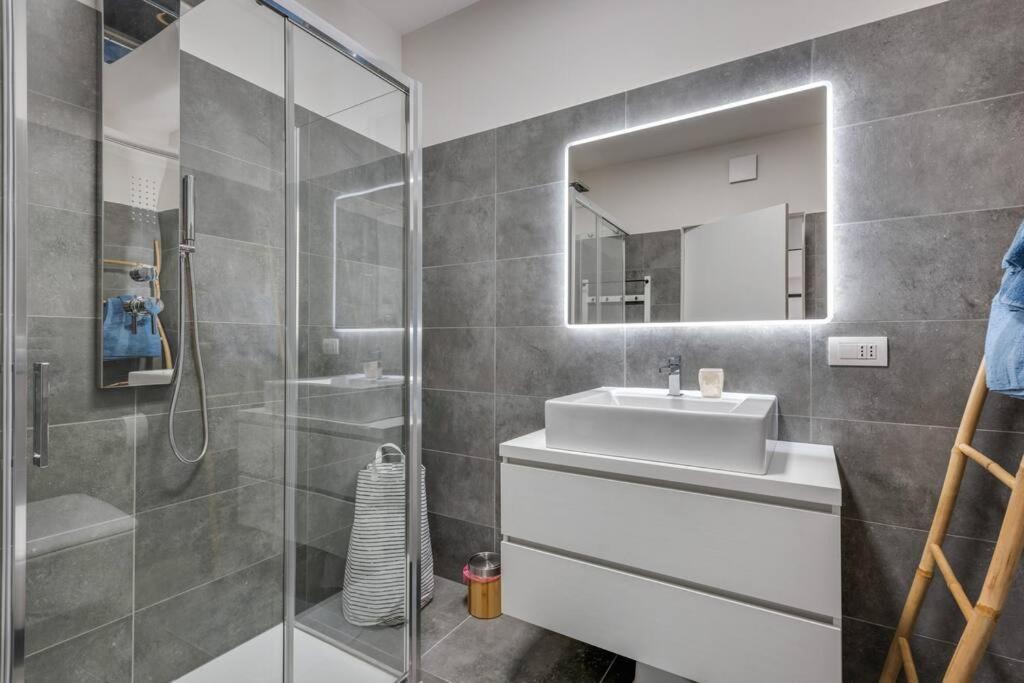 Easylife - Modern And Spacious In Fiera Life * Milan