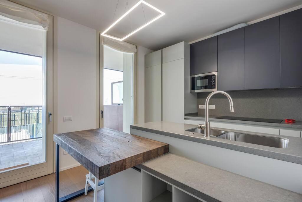Easylife - Modern And Spacious In Fiera Life Holiday home Milan