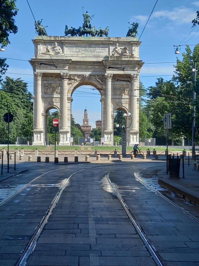 The Centre Junior - Free Parking Per Selected Rate And Car Keys Must At Garage - Zone Arco Della Pace - Castello Sforzesco -last Supper -nearest Metro Subway Greenline M2 Moscova * Milan