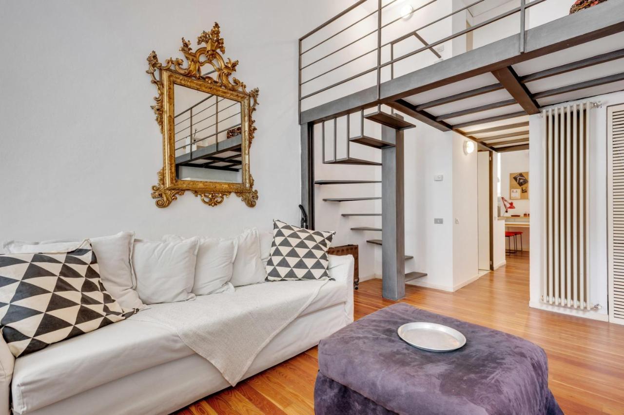 Apartment Delightful And Large Loft In Porta Romana Milan