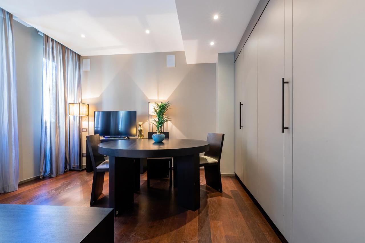 Apartment Retreats Duomo Milan