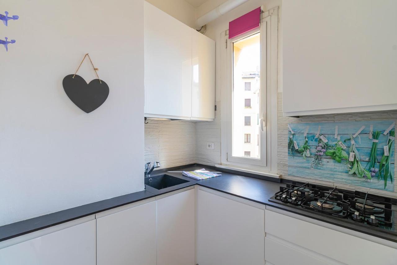 Altido Warm And Inviting Flat With Balcony Milan