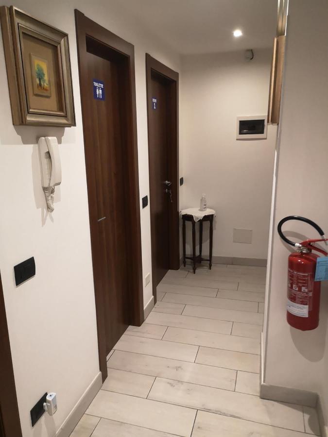 Guest house Simple Room Ca Granda M5