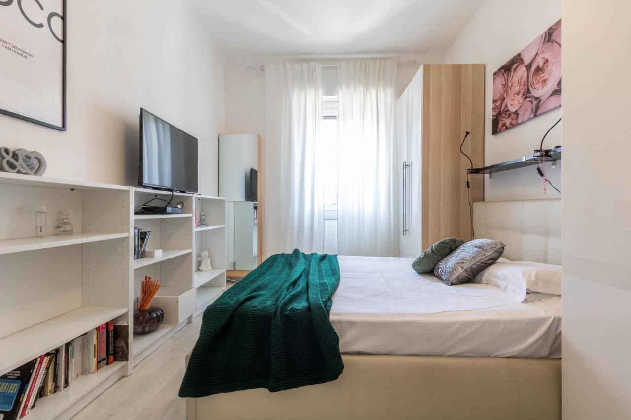 Apartment Altido Spacious 1 Bedroom For 3 In