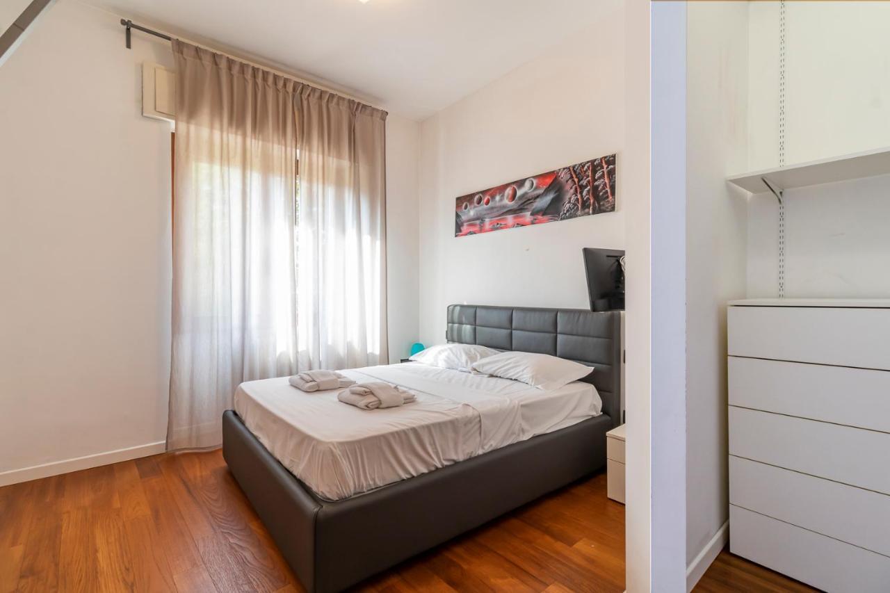 Luxury Close To Navigli - Bari Apartamento Milão