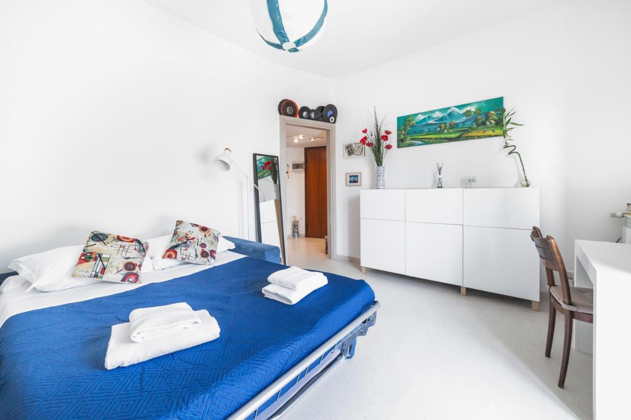 Precotto Comfortable Flat With Balcony Apartamento Milão