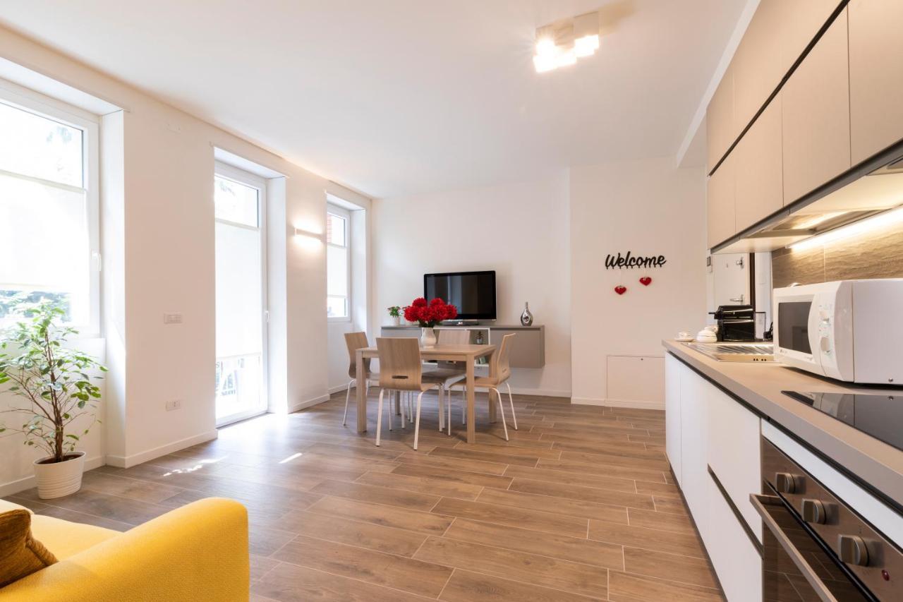 West - Modern And Comfortable Milan
