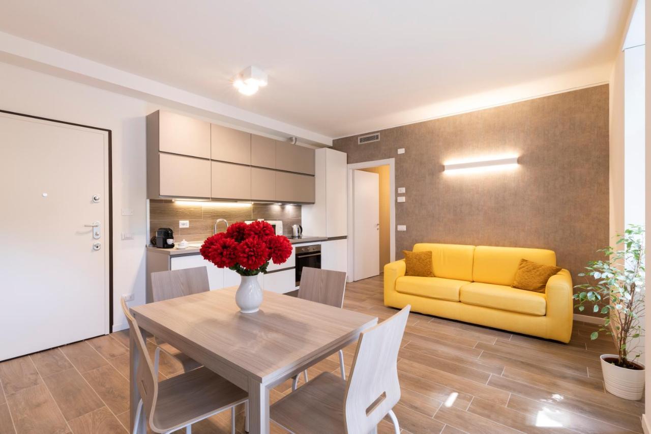 West - Modern And Comfortable