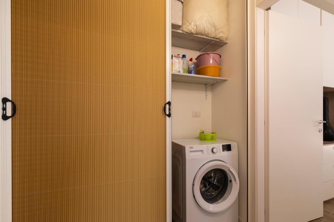 West - Modern And Comfortable Apartment