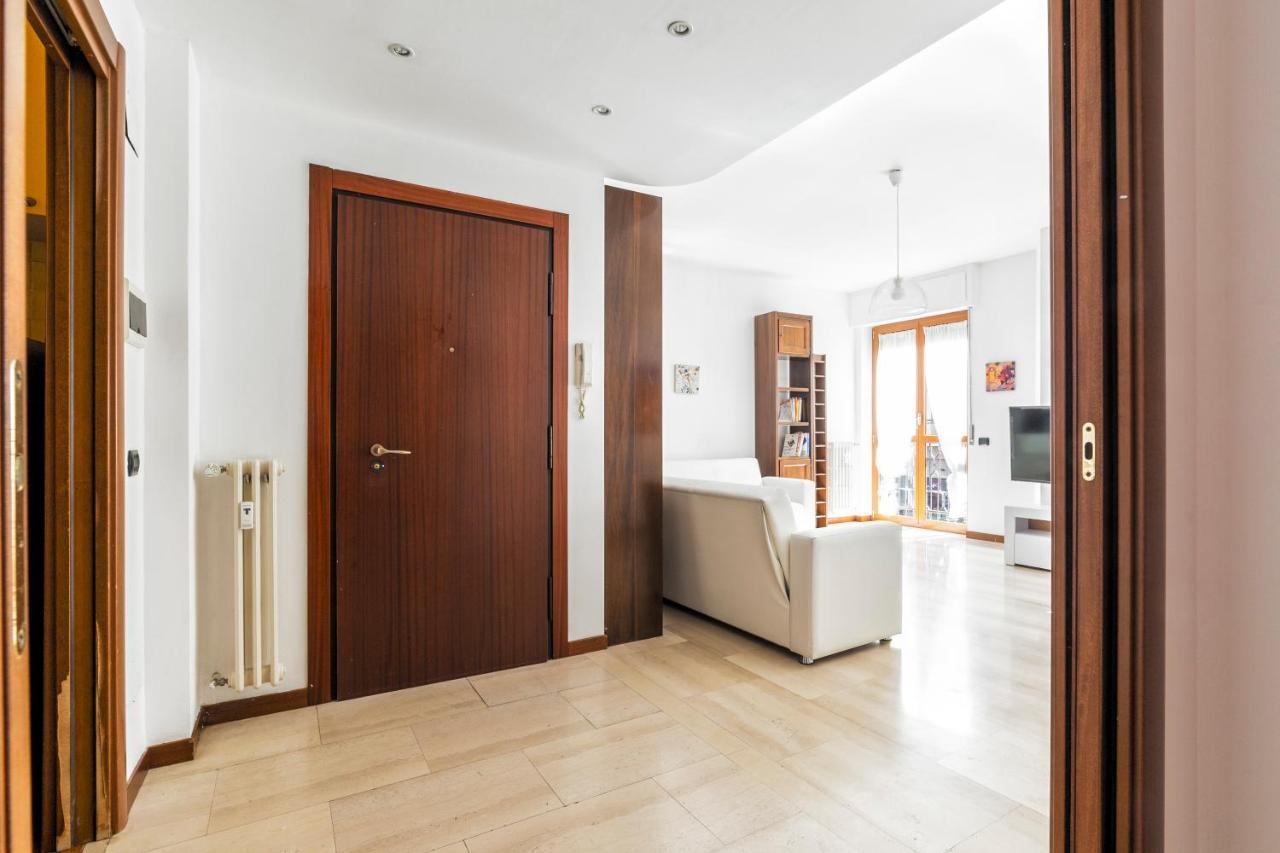 Apartment Cenisio M5 Lovely - With Balcony! Milan