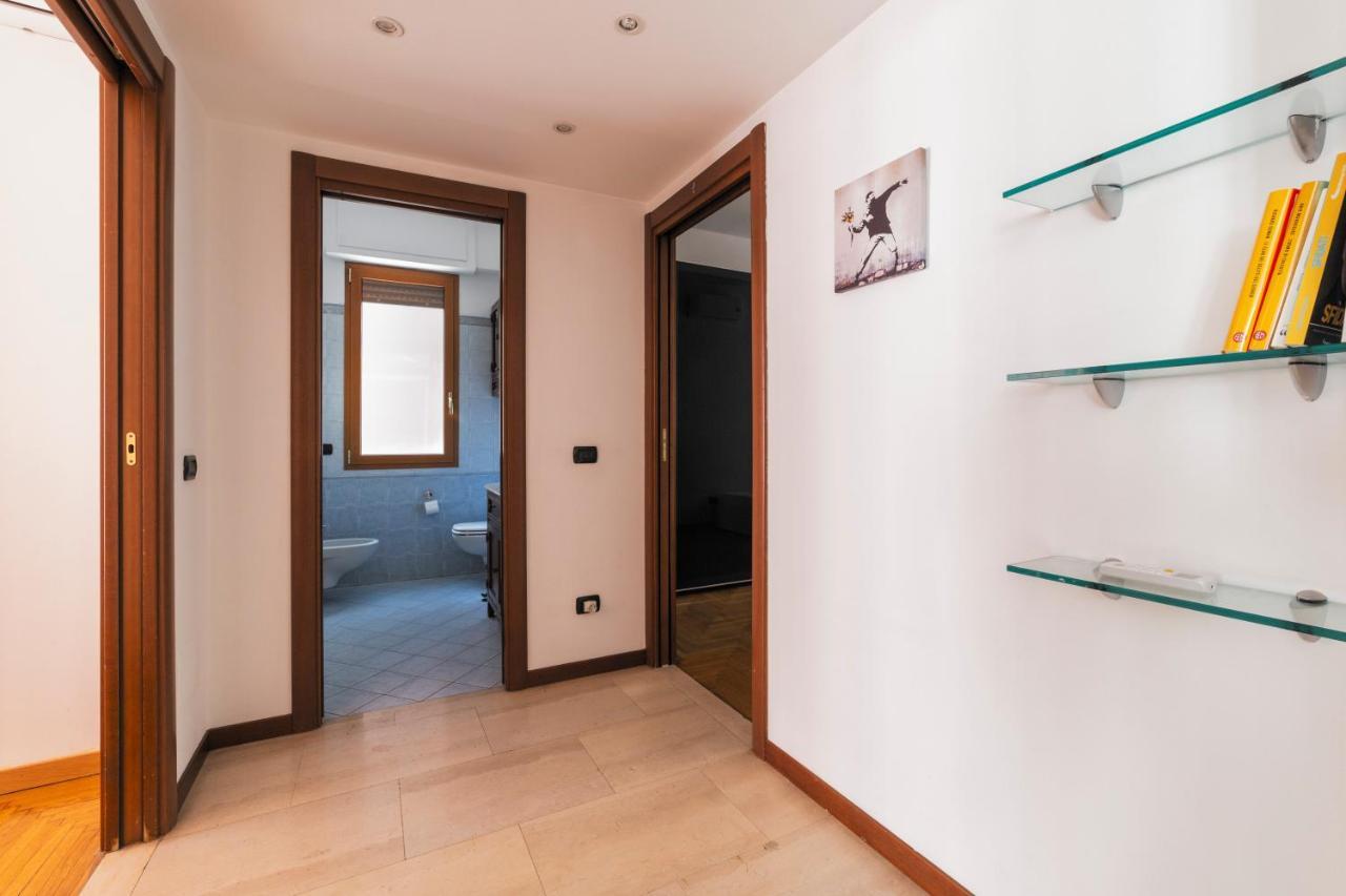 Cenisio M5 Lovely - With Balcony! Milan