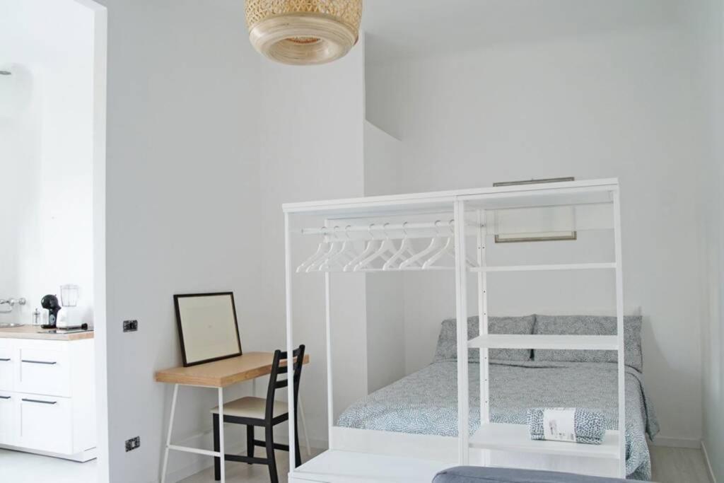 Urban House - View Navigli Center Apartment
