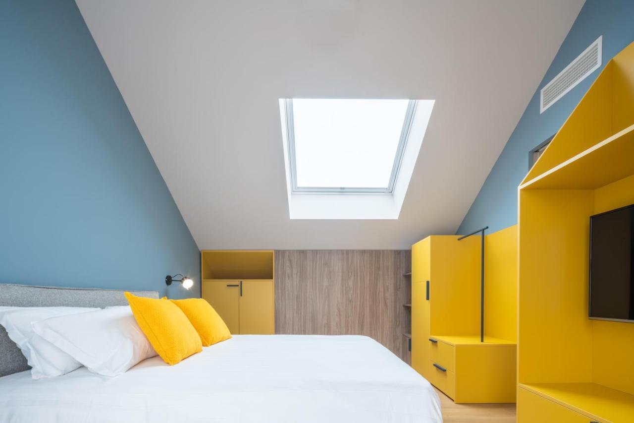 Bluemoon Apartments R&R