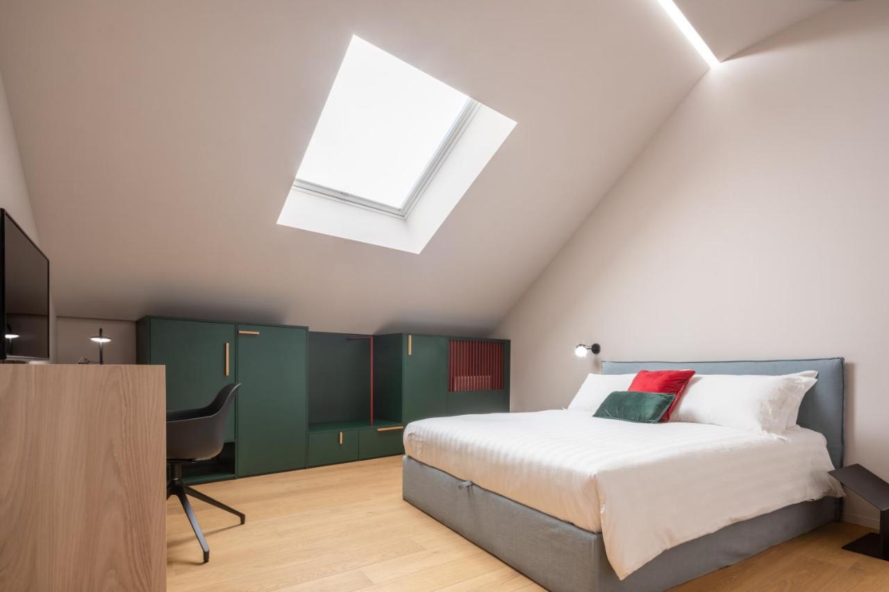 Bluemoon Apartments R&R