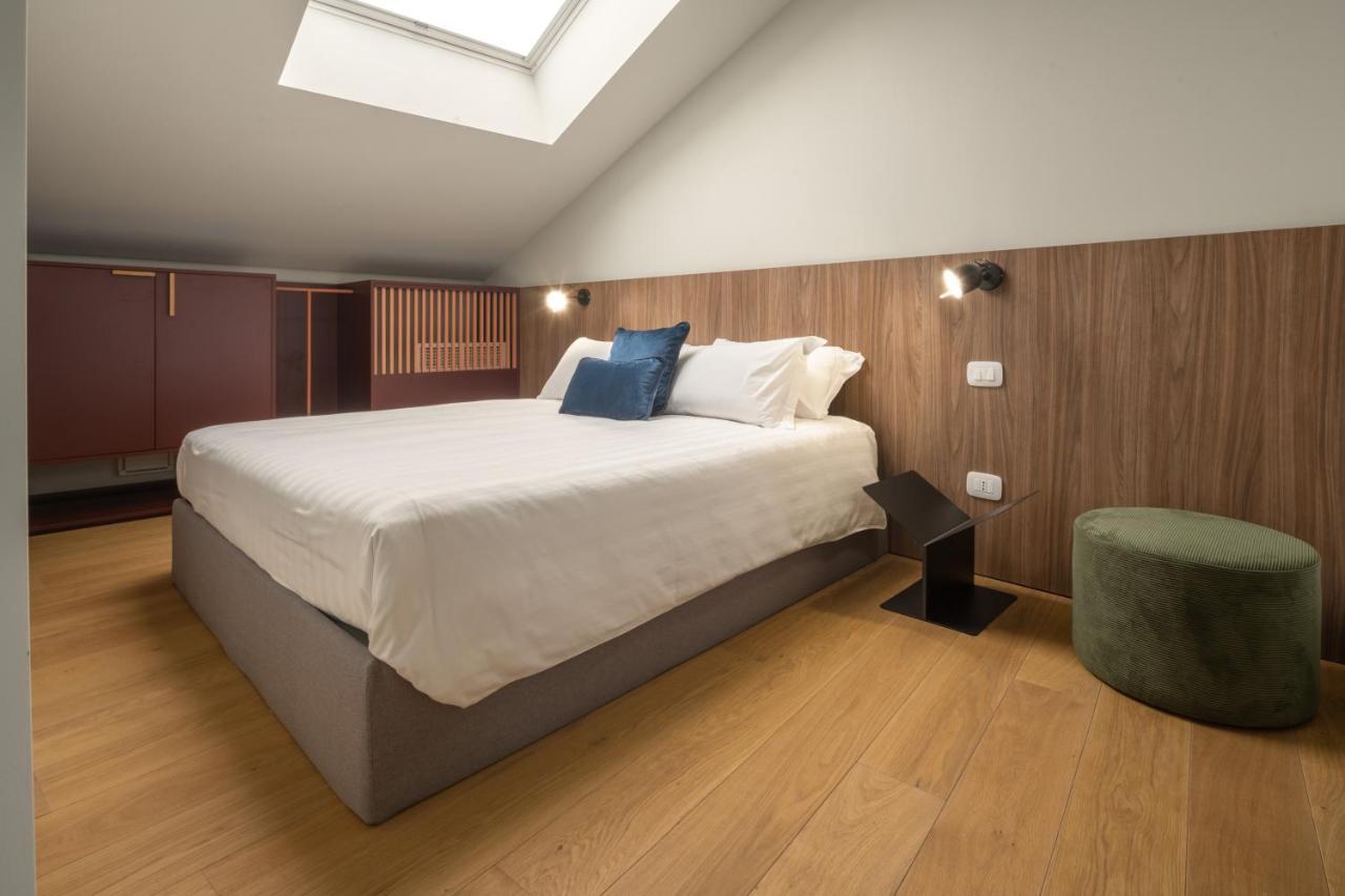 Bluemoon Apartments R&R