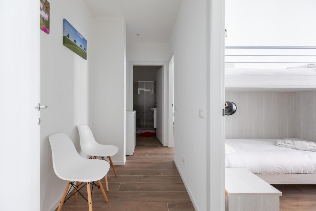 Minerva - 2 Bedrooms Two Steps From